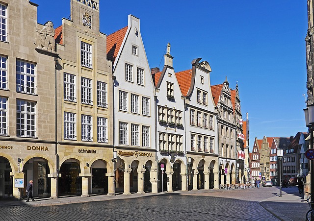Verkaufsoffener Sonntag Münster - Fußgängerzone mit historischen Gebäuden