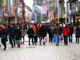 Verkaufsoffener Sonntag Brandenburg - Viele Menschen beim Shopping