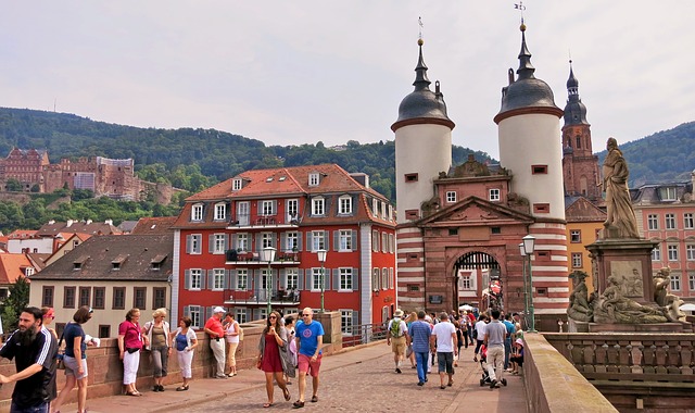 Verkaufsoffener Sonntag Heidelberg - Hinter dem Stadttor beginnt das Shoppingvergnügen