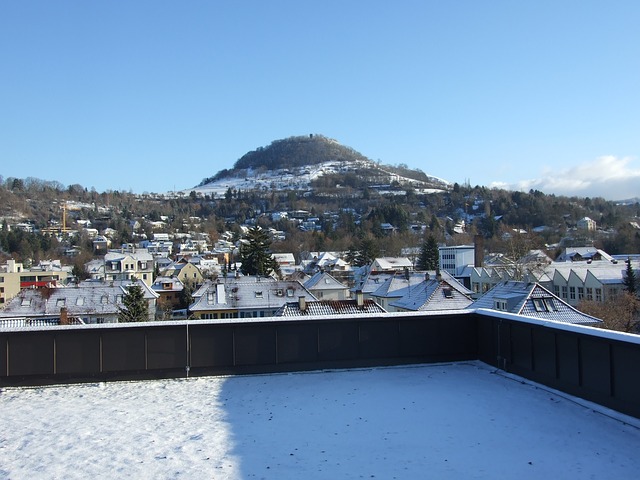 Verkaufsoffener Sonntag Reutlingen - Die schneebedeckte Achalm