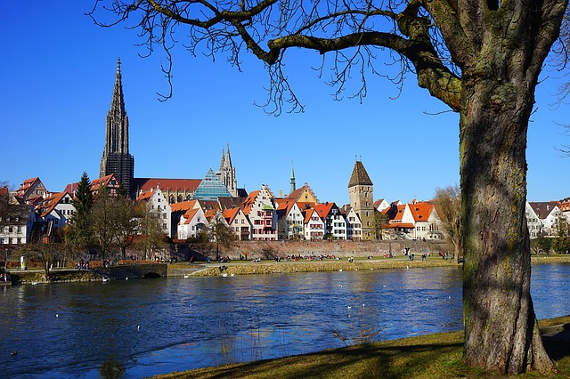 Verkaufsoffener Sonntag Ulm - Die schwäbische Stadt nördlich der Donau