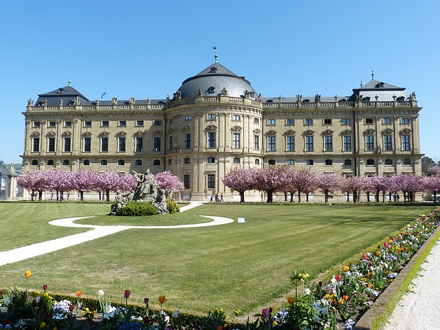 Verkaufsoffener Sonntag Würzburg - Das Residenzschloss am Rande der Altstadt