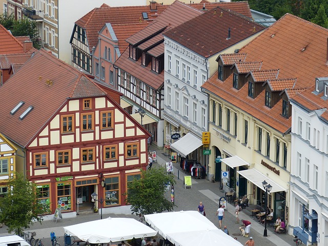 Verkaufsoffener Sonntag Waren (Müritz) - Kleine Geschäfte locken die Besucher ins Stadtzentrum