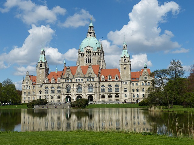 Verkaufsoffener Sonntag Hannover - Das Rathaus am Maschteich Verkaufsoffener Sonntag Hannover - Das Rathaus am Maschteich