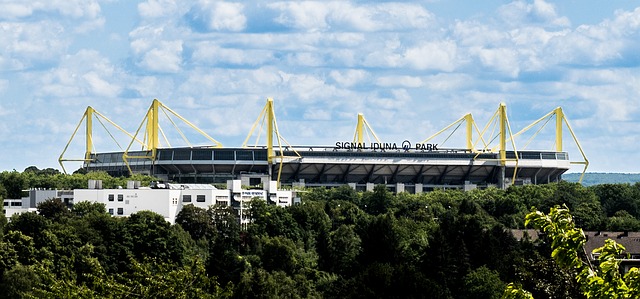Verkaufsoffener Sonntag Dortmund - Das Stadion des BVB ist Pilgerstätte für Fußballfans