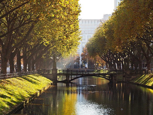 Verkaufsoffener Sonntag Düsseldorf - Die Kö ist Einkaufsboulevard der Stadt