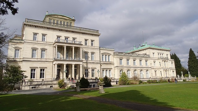 Verkaufsoffener Sonntag Essen - Die Villa Hügel im Stadtteil Bredeney