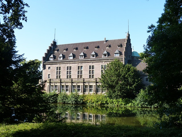 Verkaufsoffener Sonntag Gladbeck - Wasserschloss im Stadtteil Wittringen